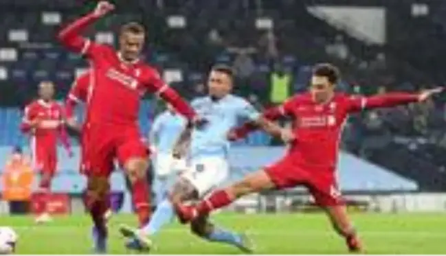 Manchester City, sahasında Liverpool ile 1-1 berabere kaldı