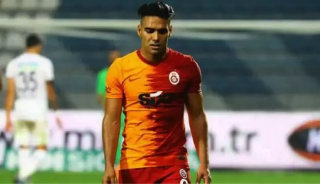 Galatasaray'da Falcao kabusu! 2 ay sonra sahalara dönen golcü, yeniden sakatlandı