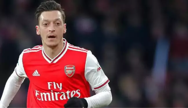 F.Bahçe'nin gündemindeki Mesut Özil'in Arsenal'deki alacaklarını istemesi transferi tıkanma noktasına getirdi