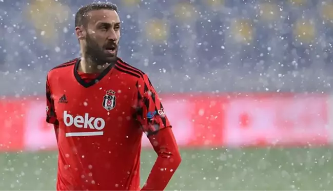 Cenk Tosun, Beşiktaş'a geri dönmek için Fenerbahçe'den gelen 2 teklifi de reddetti