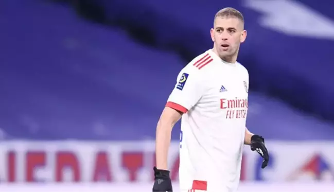 Islam Slimani kariyerindeki tek hatasının Fenerbahçe'ye gitmek olduğunu söyledi