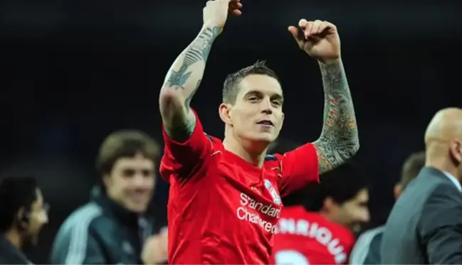 Liverpool'un eski futbolcusu Daniel Agger, futbolu bıraktıktan sonra dövme sanatçısı oldu