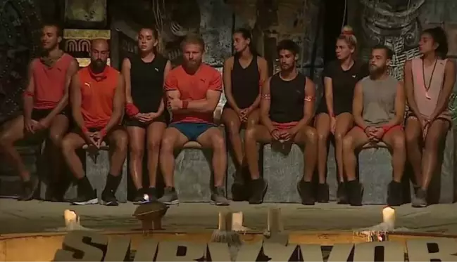 Survivor 2021'de ünlüler takımına eleme şoku! Yarışmaya veda eden ünlü oyuncu gözyaşlarına boğuldu