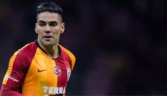 Falcao'dan taraftarın kafasını karıştıran paylaşım: Gelecek sezon bizi daha güçlü yapacak