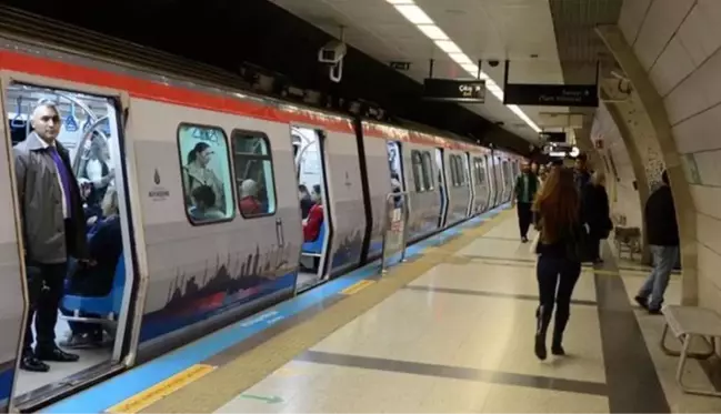 İstanbul'da metro sefer saatlerine kademeli normalleşme ayarı