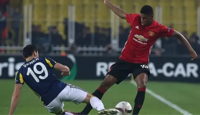 Matematik öğretmeninden Rashford'a ırkçı saldırı! Sosyal medya İngiliz yıldız için ayağa kalktı