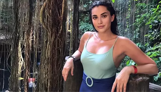 Fazla kilolarıyla objektiflere takılan Hande Doğandemir, mayoyla spor yaptı