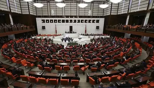 AK Parti, 4'üncü Yargı Paketi'ni TBMM'ye sundu