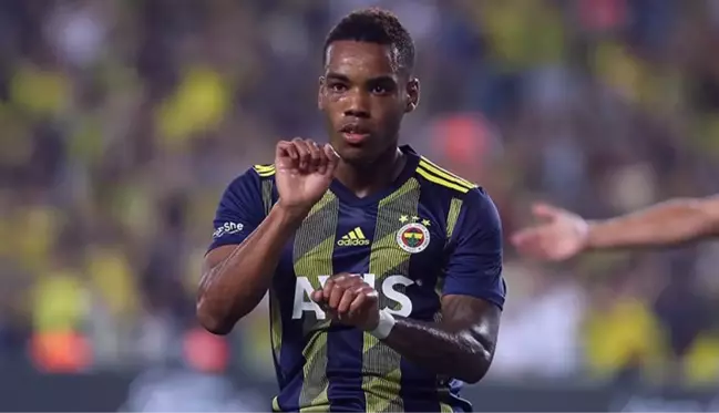 Süper Lig'in yeni ekibi Altay, Garry Rodrigues'i kiralamak için kolları sıvadı