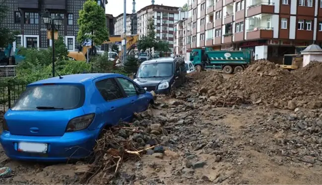 Geçen hafta sel felaketinin yaşandığı Rize'ye Meteoroloji'den heyelan uyarısı