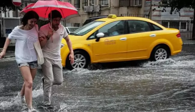 Kara bulutlar henüz dağılmadı! Meteoroloji'den çok sayıda il için şiddetli yağış uyarısı