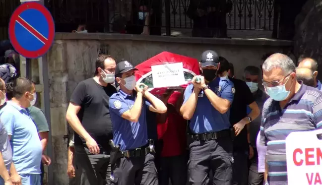 Kansere yenik düşen 2 çocuk babası polis memuru toprağa verildi