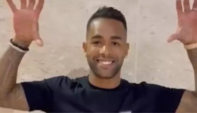 Beşiktaş taraftarının merakla beklediği Alex Teixeira, İstanbul'a ayak bastı