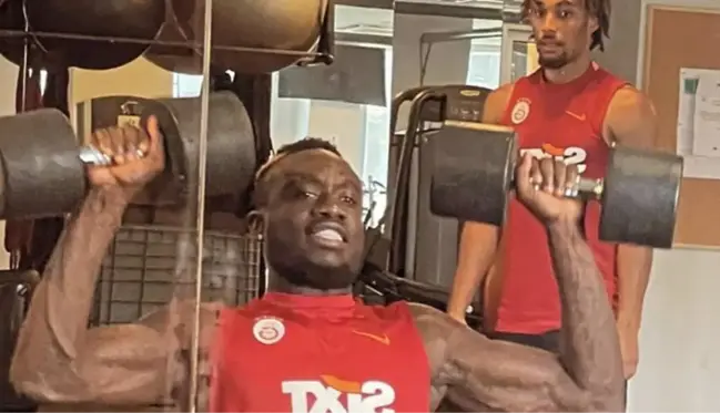 Diagne'nin güç gösterisi takım arkadaşı Sacha Boey'in ağzını açık bıraktı