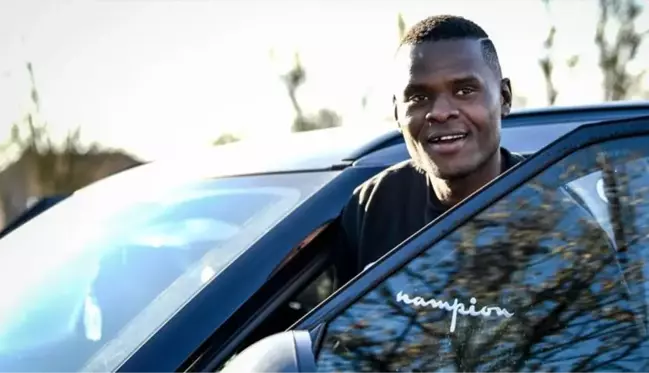 Mbwana Samatta, transfer görüşmeleri için Belçika'da