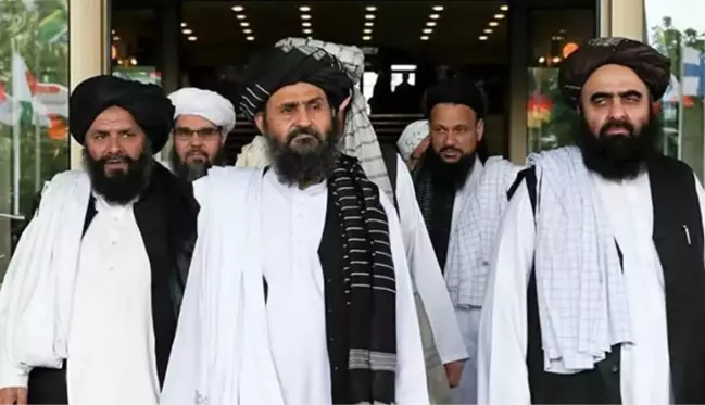 Taliban'ın kurduğu geçici hükümette kriz! Başbakan ve bakan birbirine girdi