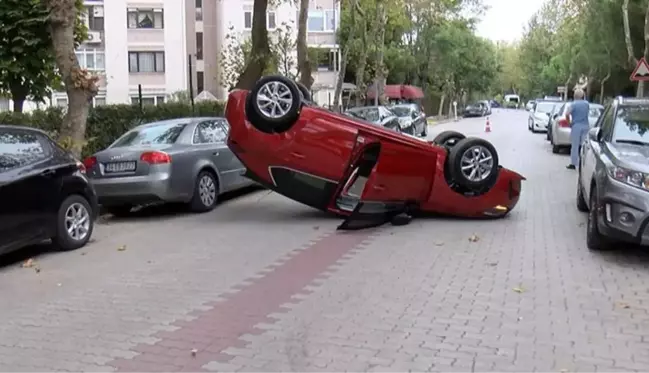 Ara sokakta ters dönmüş aracı görenler gözlerine inanamadı! Sürücüsü hafif yaralı olarak kurtuldu