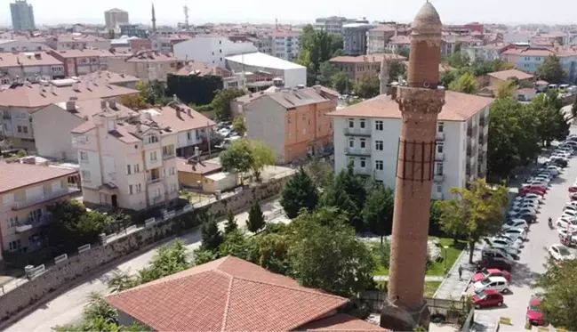 Ünlü Pisa Kulesi'ne benzetiliyor! Aksaray'daki eğik minarenin sırrını çözmek için çalışmalara başlandı