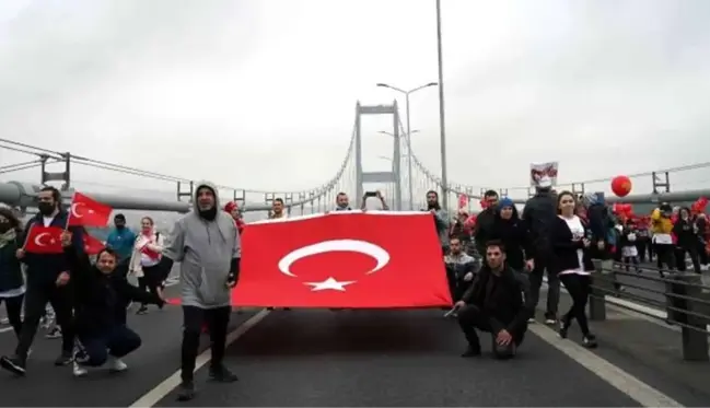 Boğaz'da şölen! İstanbul Maratonu'nda çok renkli görüntüler ortaya çıktı