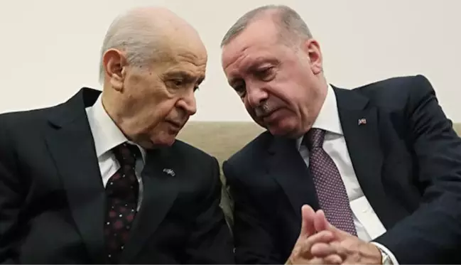 AK Parti'nin kurucularından Hüseyin Çelik: 50+1, Bahçeli'nin Cumhurbaşkanı Erdoğan'a tuzağıydı