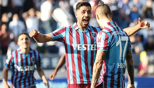 Lider, İstanbul'a güle oynaya gitti! Trabzonspor'da yıldız futbolcular takıma geri döndü