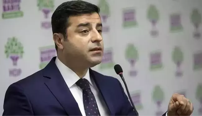 Bütçe görüşmelerinde MHP'li vekilin Selahattin Demirtaş'a terörist iması yapması tartışmanın fitilini ateşledi