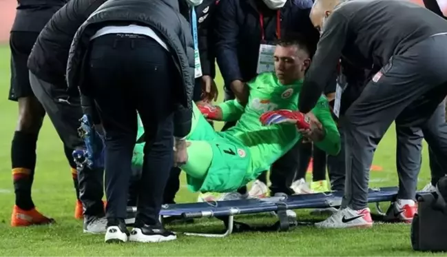 Kötü şekilde sakatlanan Muslera'nın dönüş tarihi belli oldu! Galatasaraylılar yıkılacak