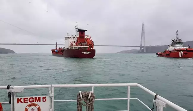 Son Dakika: Tanker arızası nedeniyle trafiğe kapatılan İstanbul Boğazı, çift yönlü olarak açıldı