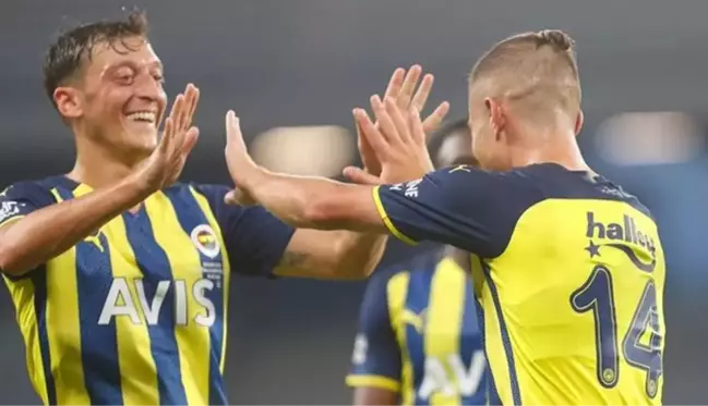 Fenerbahçeli futbolcular kurtlarını döküyor! Pereira'nın gidişiyle bayram ettiler