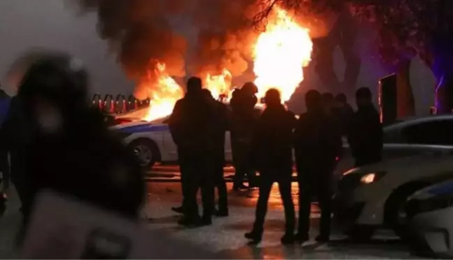 Protestoların iç çatışmaya dönüştüğü Kazakistan'da art arda 3 patlama! Keskin kimyasal koku yayıldı