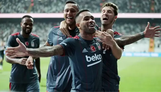 Emre Belözoğlu istedi ve aldı! Beşiktaş'ın yıldızı, Başakşehir'de