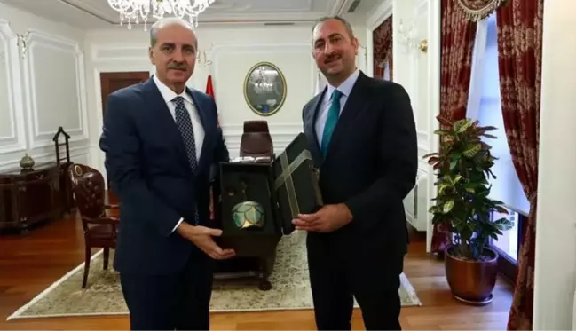 Abdulhamit Gül'ün istifası sonrası gözler Numan Kurtulmuş'a çevrildi