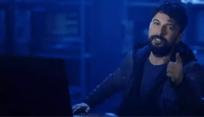 Tarkan'ın çok konuşulan yeni şarkısı Geççek, YouTube'da trend listesinin zirvesine yerleşti