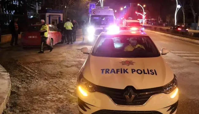 Edirne'de alkolü sürücü karşı şeride geçip kaza yaptı