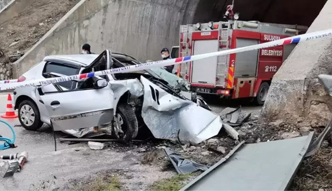 Amasya'dan acı haber! Tünel girişindeki korkunç kazada anne ve 11 yaşındaki oğlu can verdi