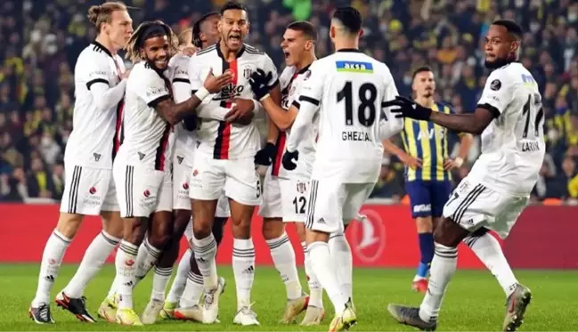 Beşiktaş'ın yıldızından tepki çeken Galatasaray paylaşımı! Apar topar silmek zorunda kaldı