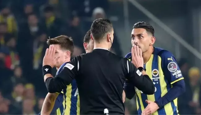 Son Dakika: Kıyamet kopuyor! Fenerbahçe-Trabzonspor maçında görev yapan Mete Kalkavan hakemliği bıraktı