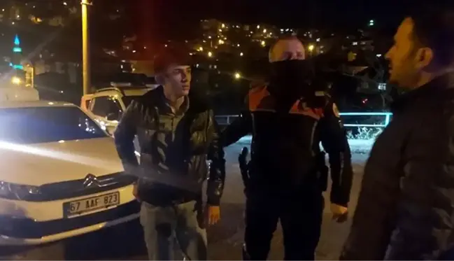 Annesi dakikalarca dil döktü ama başaramadı! Ehliyetsiz sürücüyü polis affetmedi