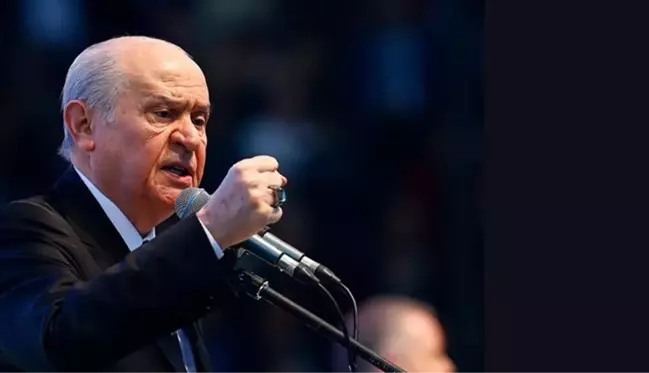 Bahçeli'nin sağ kolu İzzet Ulvi Yönter, ihracı istenen milletvekili ile fotoğraf paylaştı