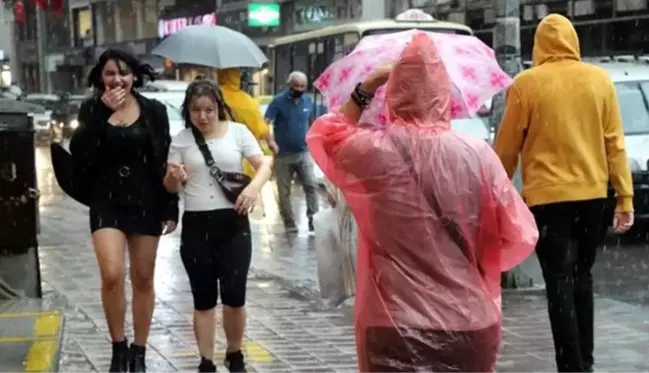 Ramazan Bayramı'nda tatil planı yapanlara kötü haber! Yağış uyarısı yapan Meteoroloji bölge bölge sıraladı