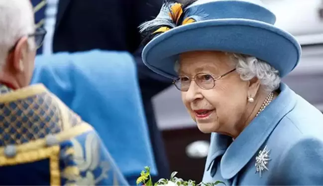 Kraliçe Elizabeth, 59 yıl sonra ilk kez parlamentonun açılışına katılmayacak