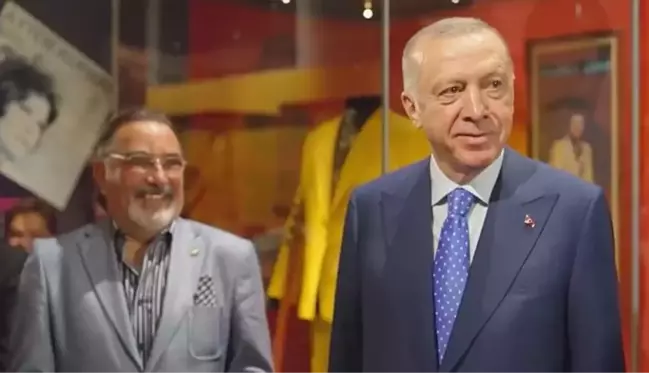 Türk müziği performansı dinleyen Cumhurbaşkanı Erdoğan espriyi patlattı: Sıkıysa Müslüm Baba söyleyin