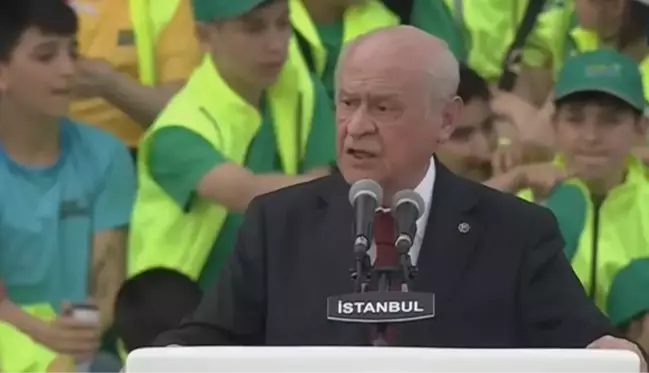 Bahçeli isim vermeden İmamoğlu'na yüklendi: Kar yağınca balığa gidenler, elbette geldikleri gibi gidecekler