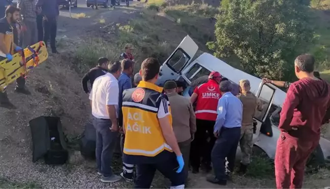 Siirt'te şarampole devrilen minibüsteki 4 kişi öldü, 6 kişi yaralandı