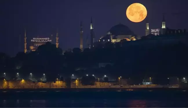 Dün gece İstanbul semaları! 