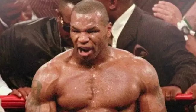 Bir zamanların ölüm makinesiydi! Mike Tyson'ın arı kostümlü görüntüleri pes dedirtti