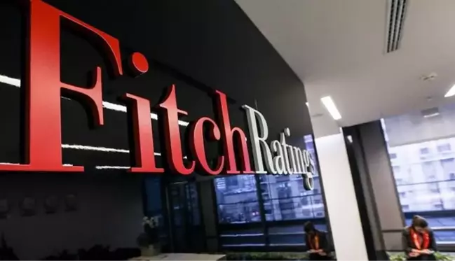 Fitch Ratings, Türkiye'nin kredi notunu B+'dan B-'ye düşürdü