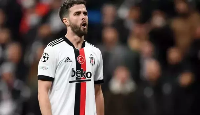 Süper Lig devinden Miralem Pjanic bombası! Beşiktaş'tan ayrılan yıldız İstanbul'a geri dönüyor