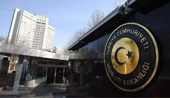 Almanya'nın Ankara Büyükelçisi, Türkiye'nin Stuttgart Başkonsolosluğu aracının kundaklanmasıyla ilgili Dışişleri Bakanlığına çağrıldı