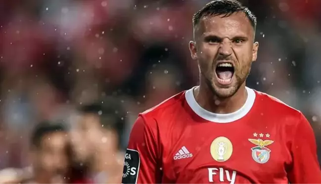 Galatasaray, İsviçreli golcü Haris Seferovic'i açıkladı